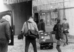 ... aka Niko Mounoud, Sean Baxter, Kazehito, Hiro arriving in Besançon at th Atelier de l'étoile
